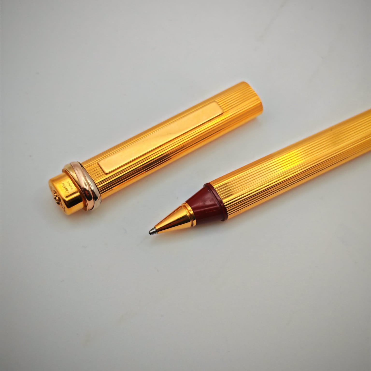قلم جاف فاخر Must de Cartier Vendôme – إصدار نادر مذهّب 🇫🇷