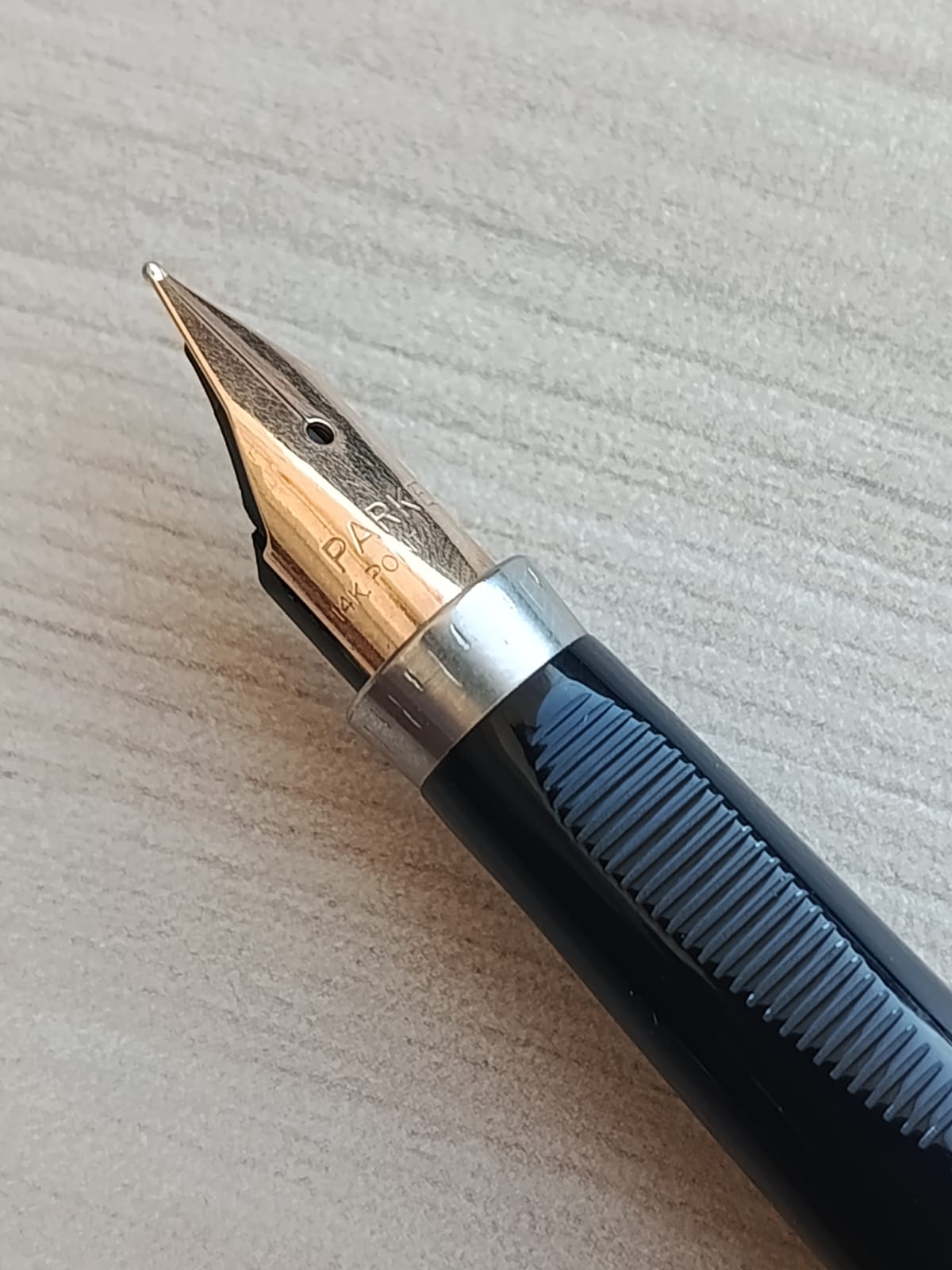قلم حبر ريشة باركر 75 (Parker 75) فاخر مطلي بالذهب - صنع في فرنسا