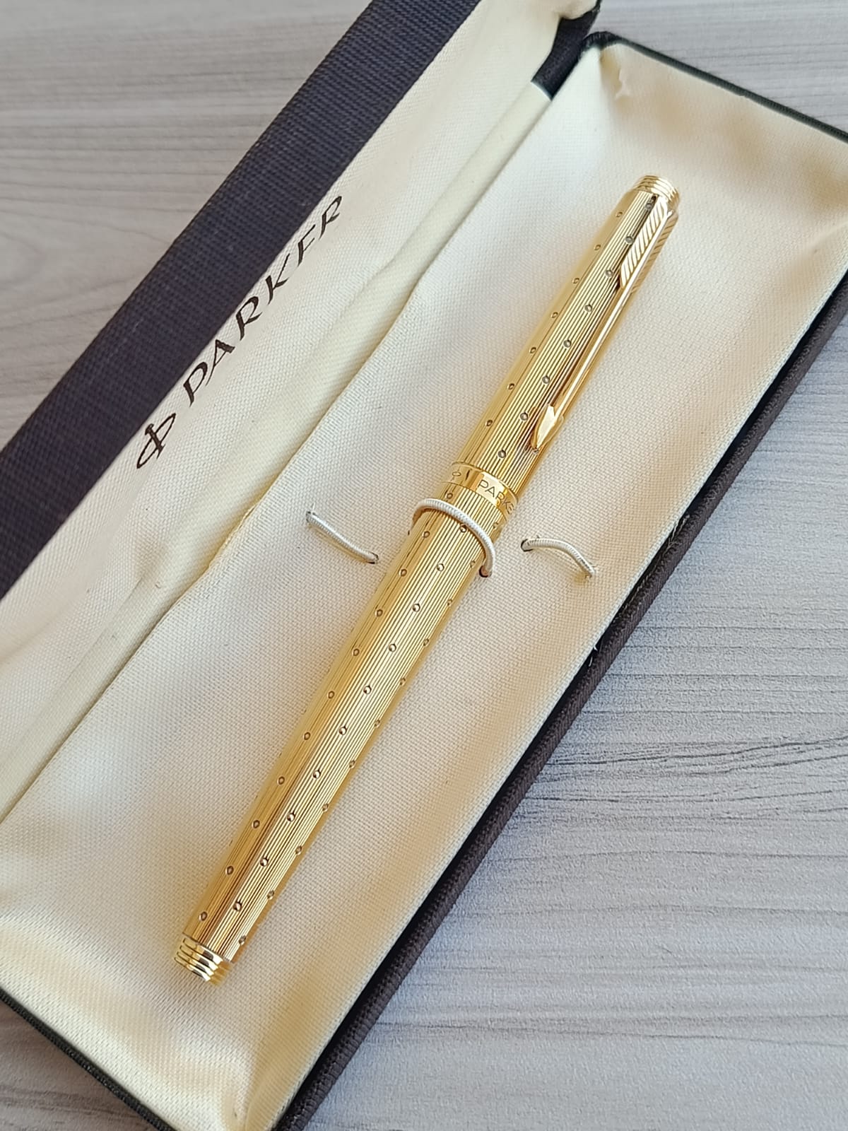 قلم حبر ريشة باركر 75 (Parker 75) فاخر مطلي بالذهب - صنع في فرنسا