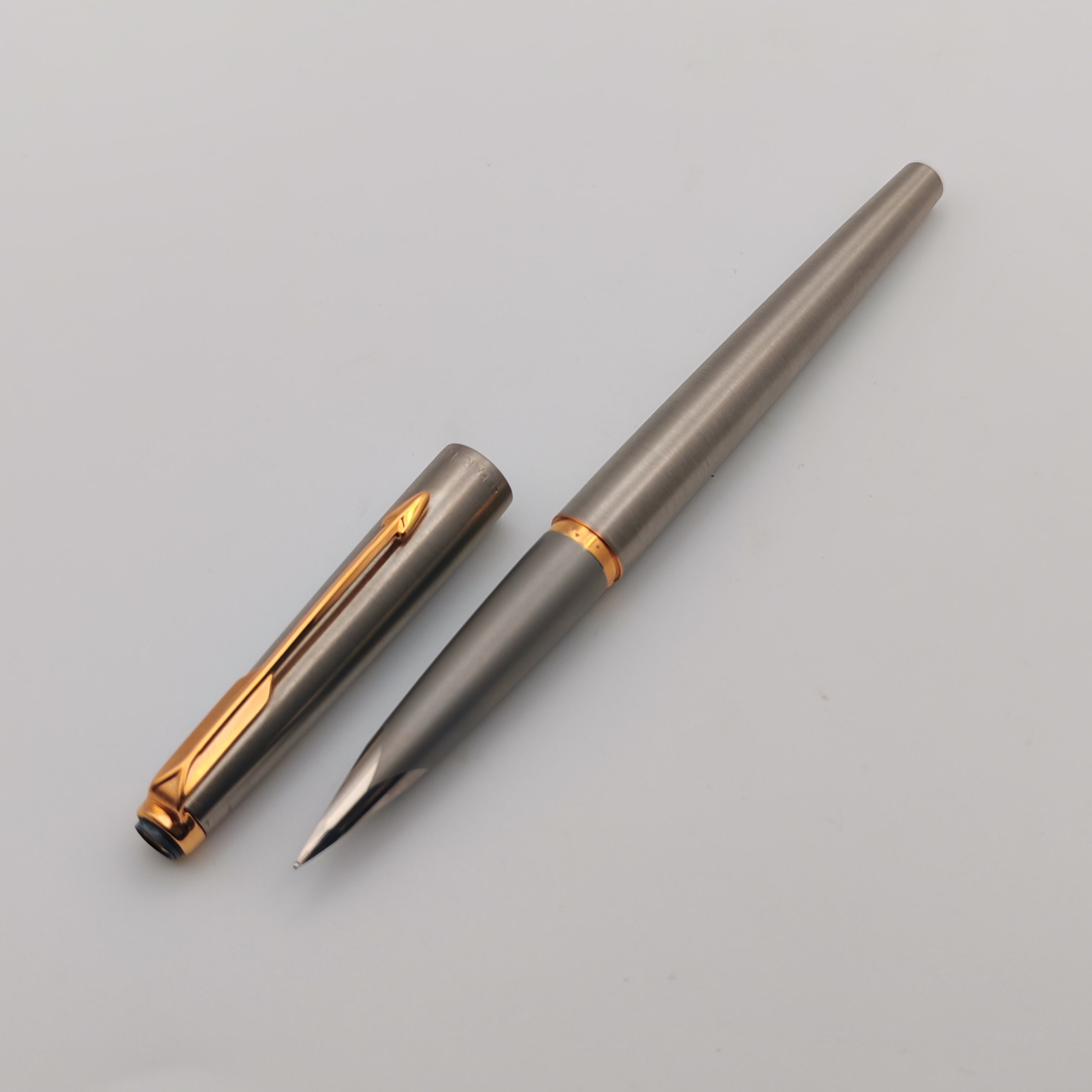 طقم أقلام باركر Parker Falcon فاخر