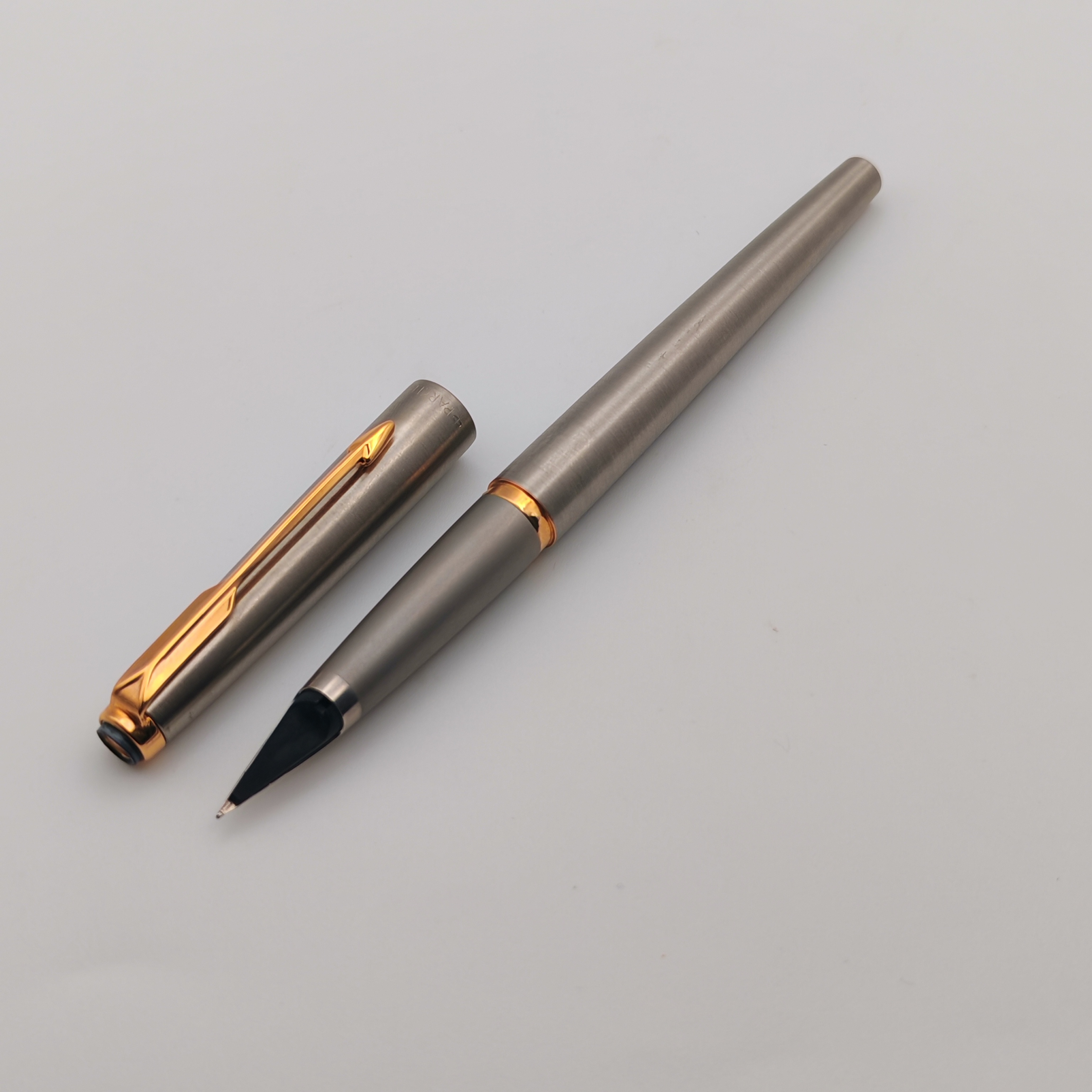 طقم أقلام باركر Parker Falcon فاخر