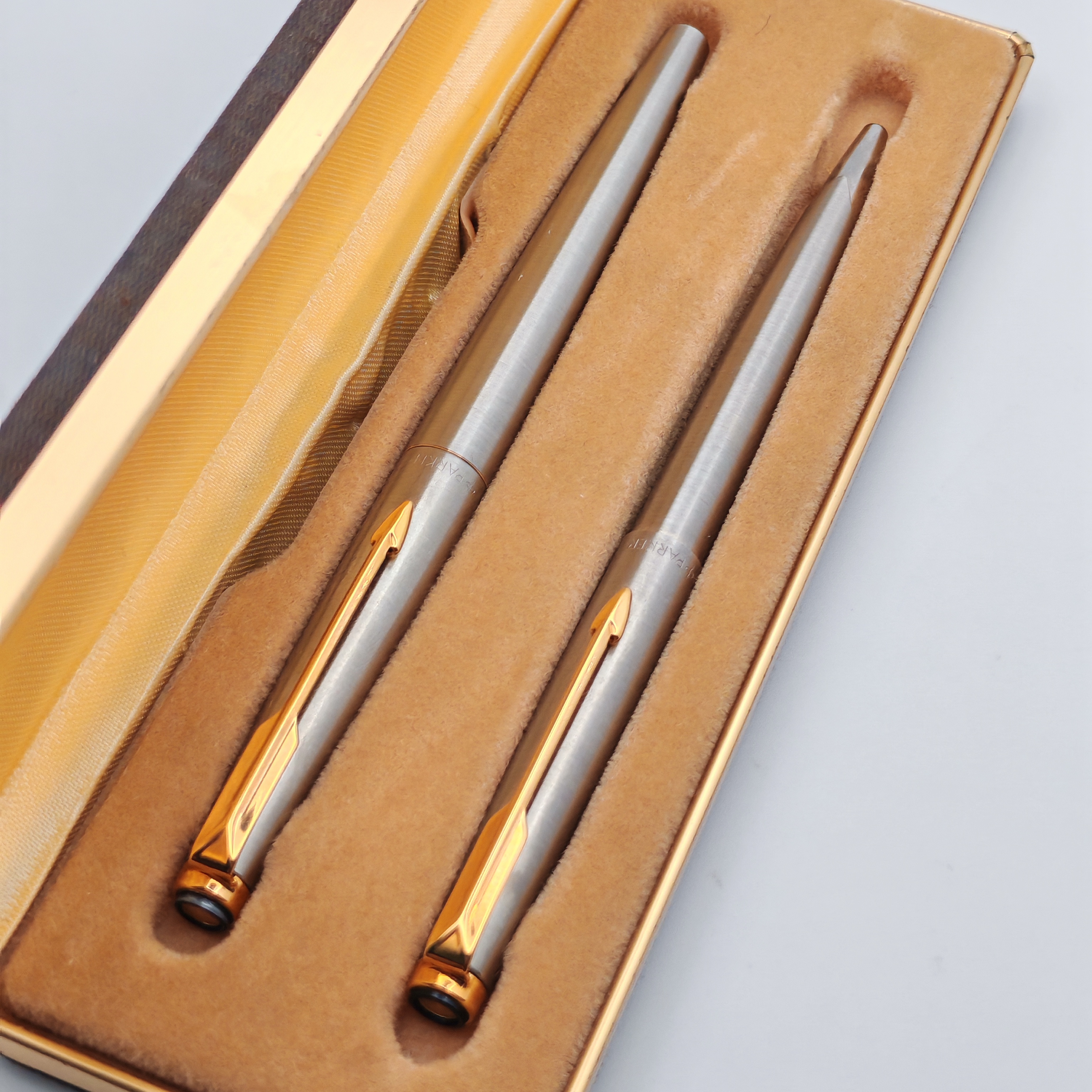 طقم أقلام باركر Parker Falcon فاخر