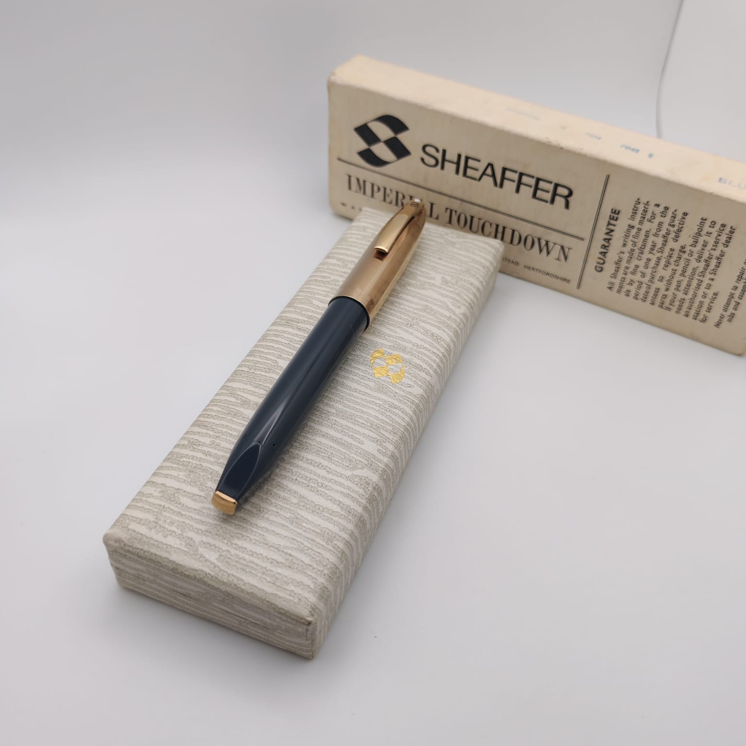 Sheaffer Imperial Touchdown – قلم فاخر ريشة ذهب 14K رمادي  وذهبي