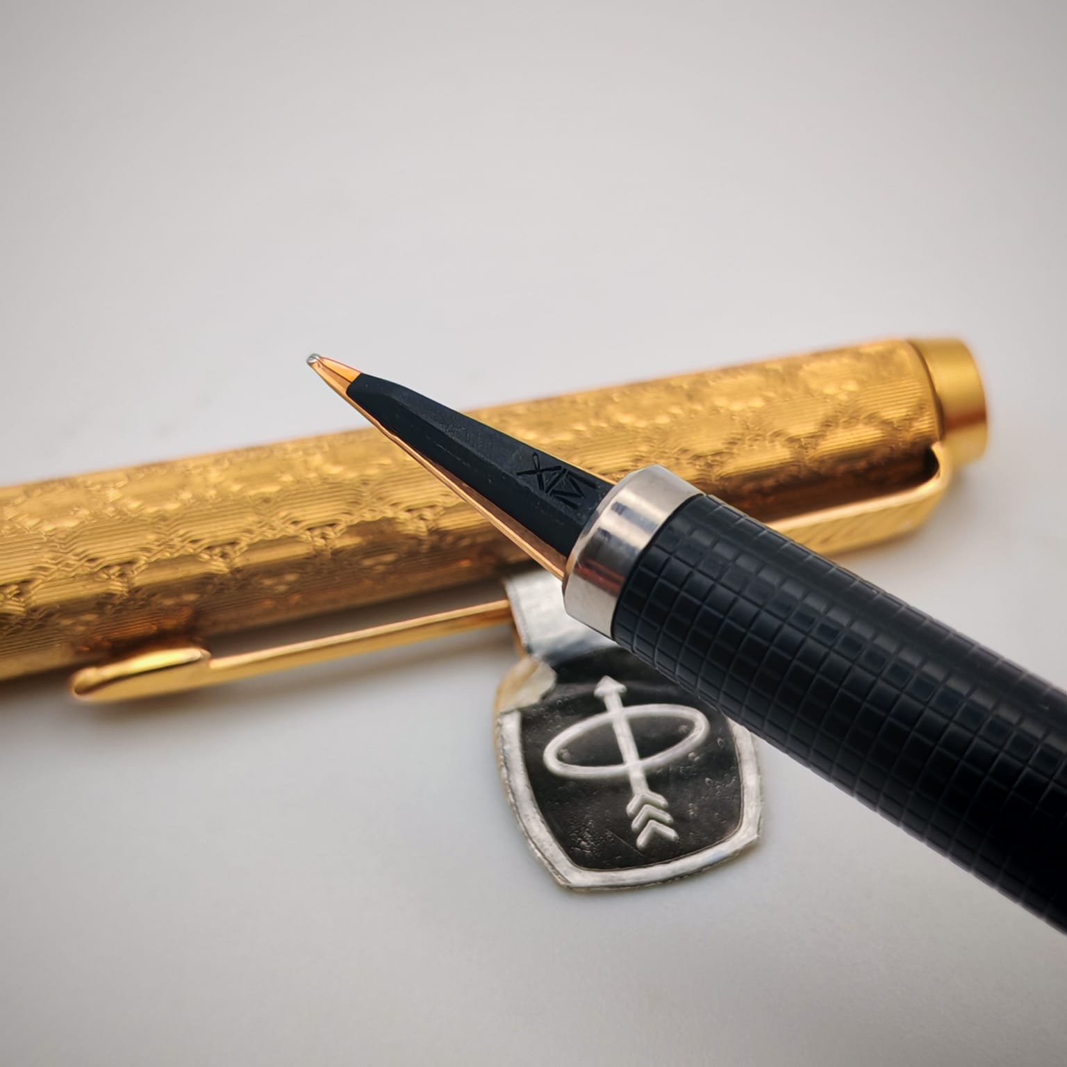 Luxury Parker 180 Set – Golden Edition with Rare Pattern