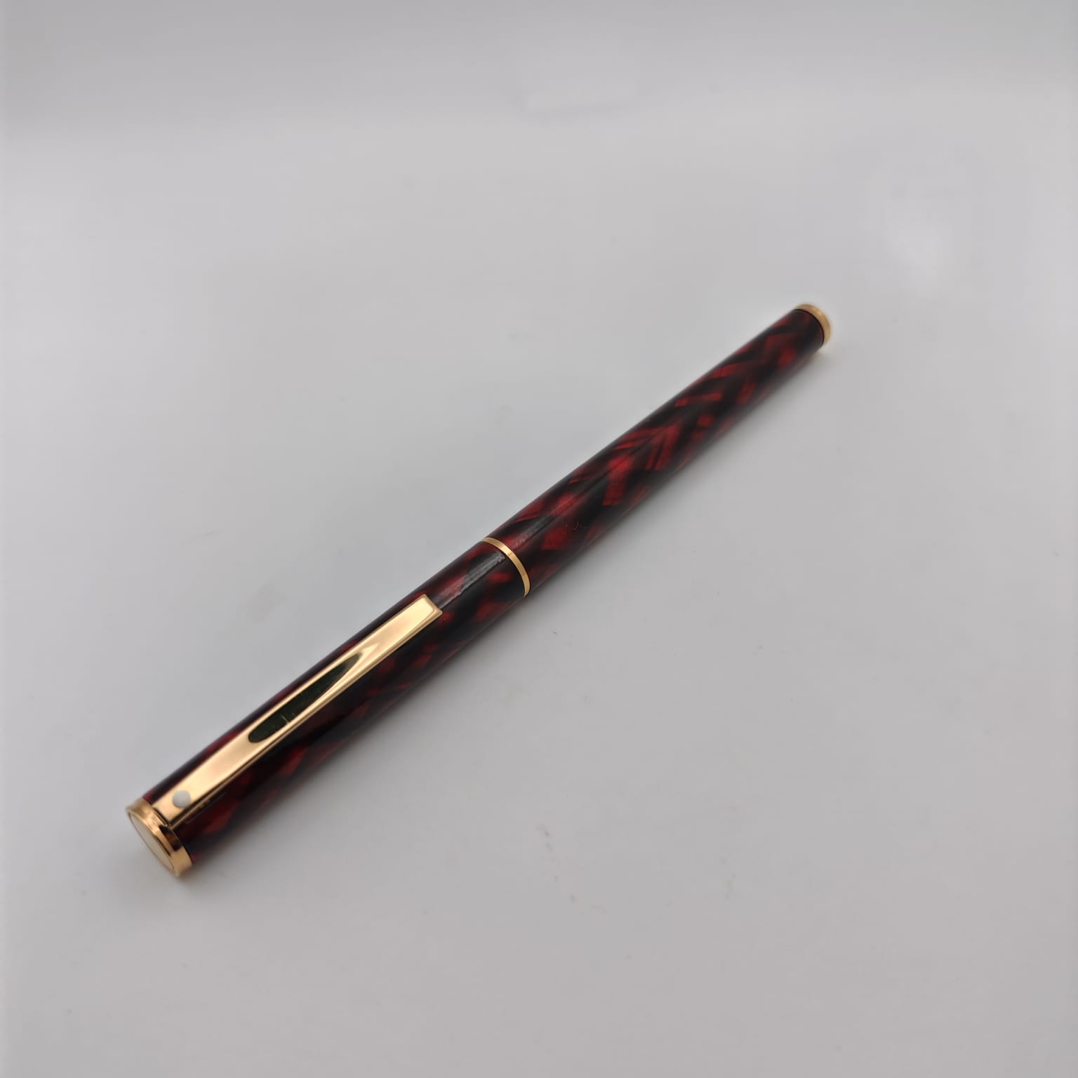 قلم شيفر فاشن 2 ريد تارتان رقم 282