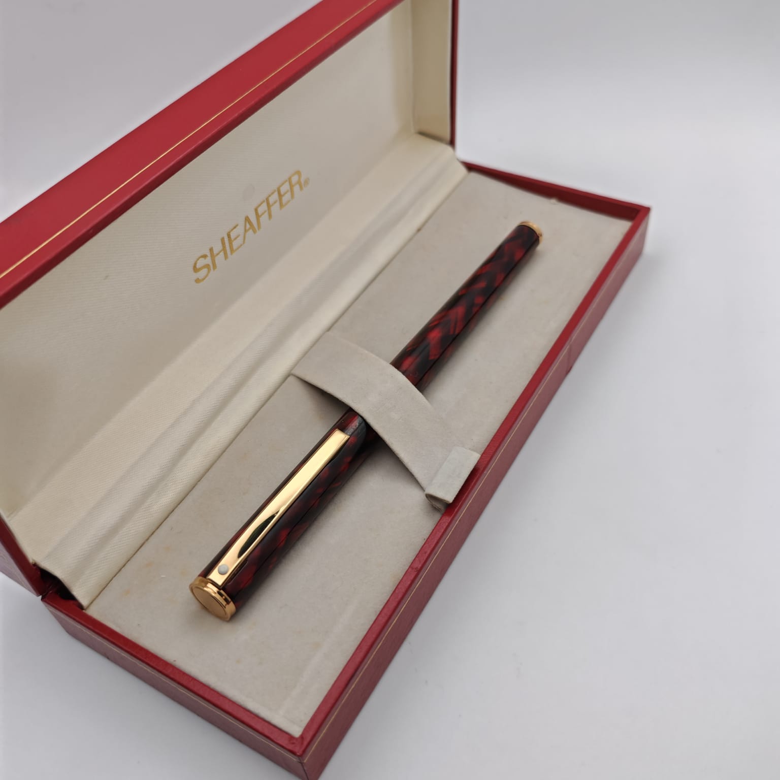 قلم شيفر فاشن 2 ريد تارتان رقم 282